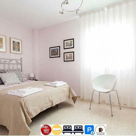 Apartamento Jardin De Santa Paula Sevilla Exteriör bild