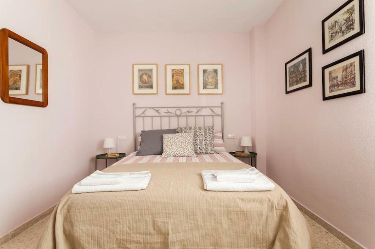 Apartamento Jardin De Santa Paula Sevilla Exteriör bild